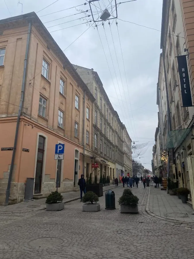 1 Minute To Rynok Square Lviv