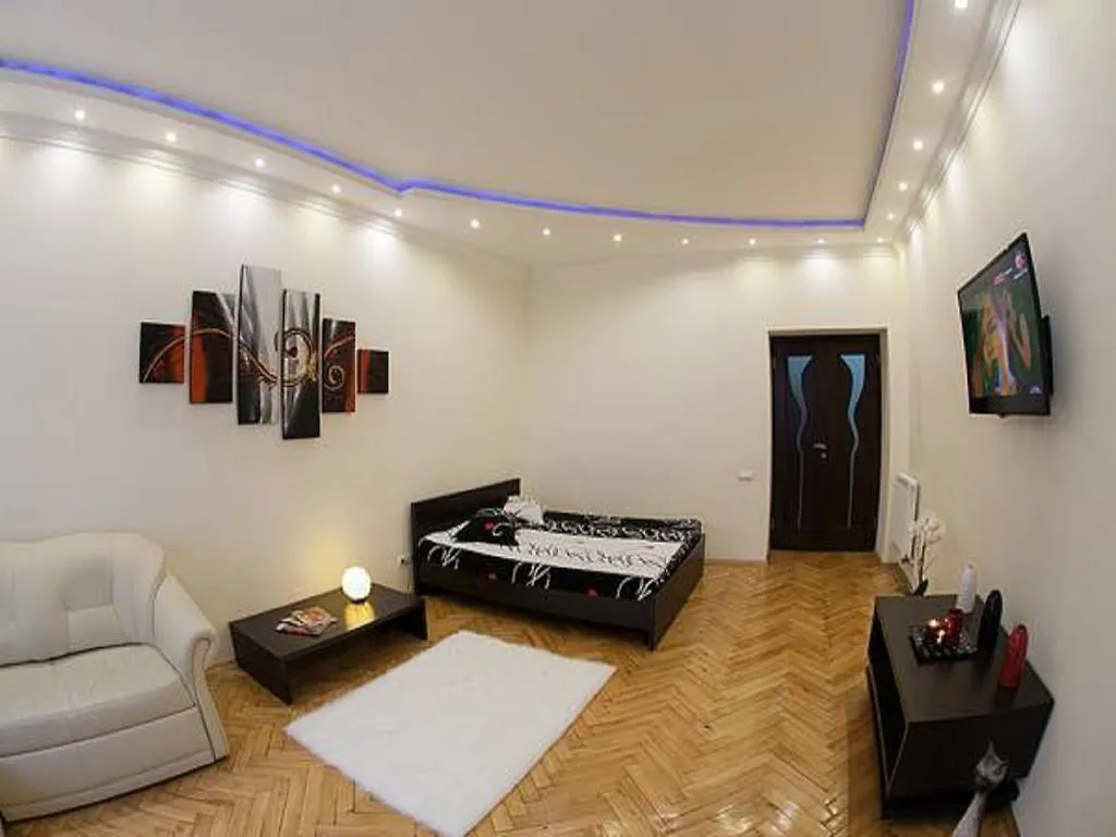 Apartment 1 Minute To Rynok Square Ukraine