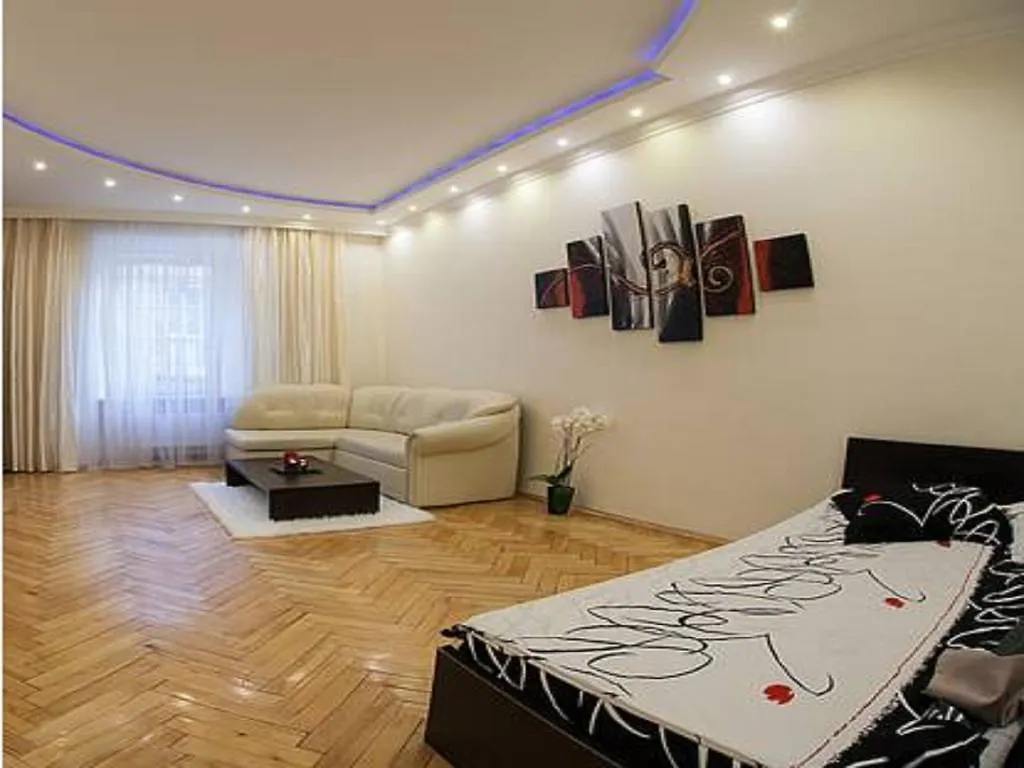 1 Minute To Rynok Square Apartment Lviv